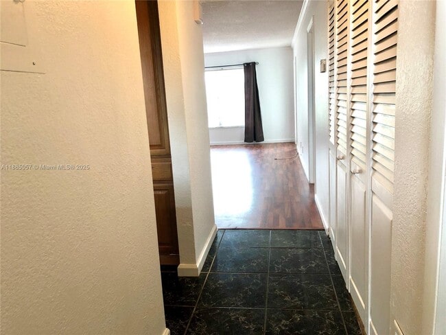 Building Photo - 8121 SW 24th Ct
