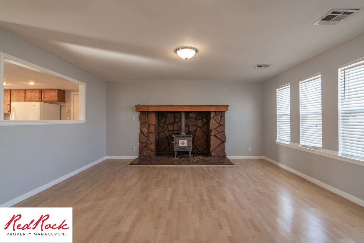 Foto principal - Bright & Spacious 3 Bedroom Home in Washington