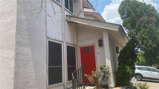 Building Photo - 6900 Hart Ln
