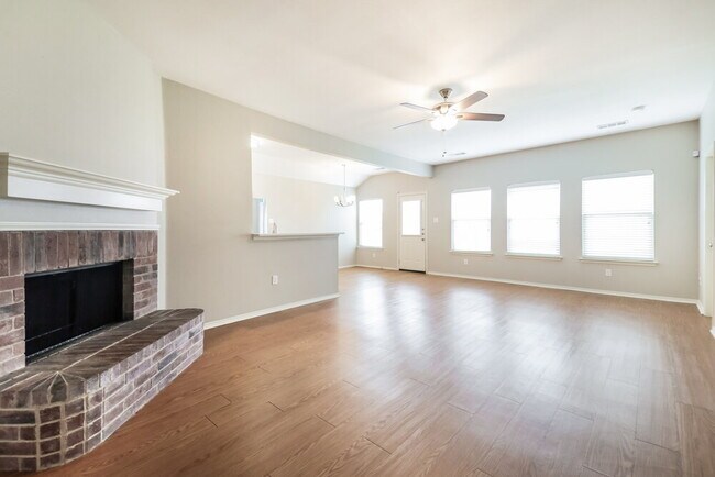 Foto del edificio - 420 Fireside Pl