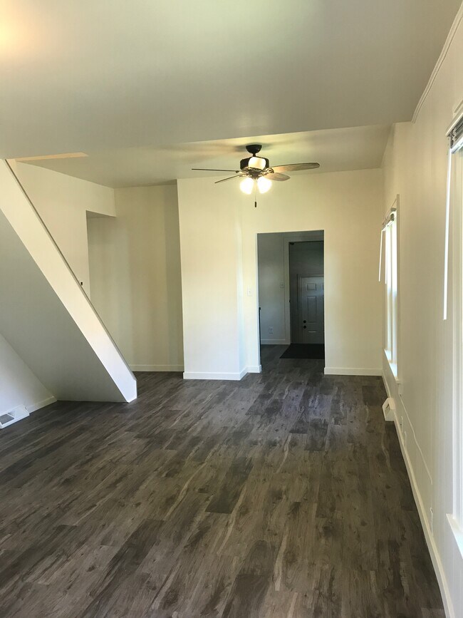 Foto del edificio - 808 Belden St