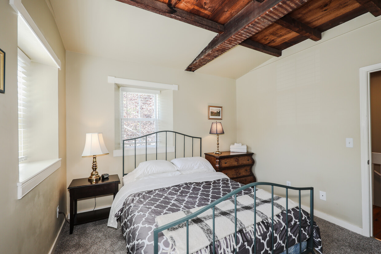 Foto principal - 186 Merrimac St