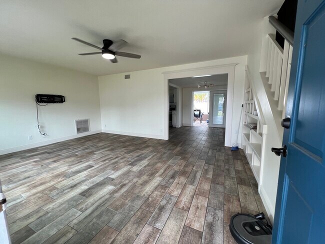 Living Room - 7243 Amhurst Way