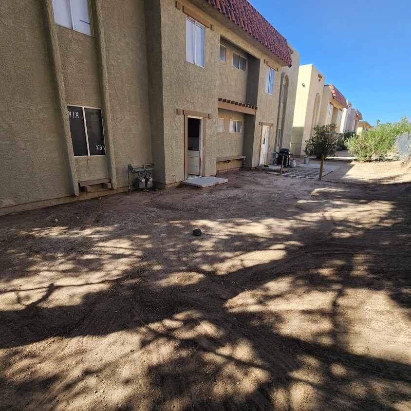 Primary Photo - 5322 Retablo Ave