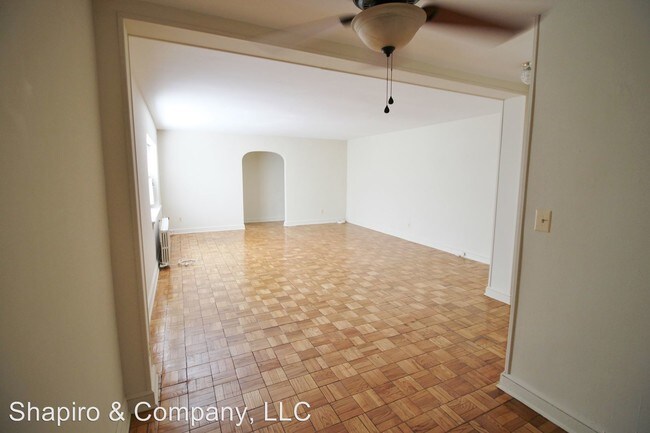 Foto del edificio - 2315 40th Pl NW