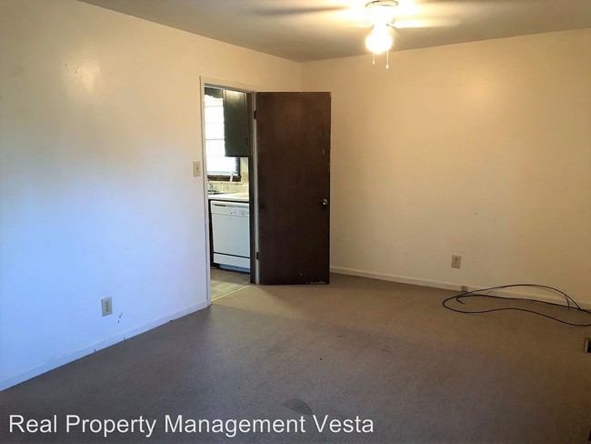 Building Photo - 2479 Shea Dr