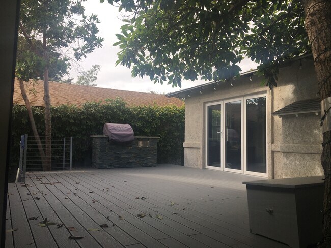 Building Photo - Nautical Coronado Home
