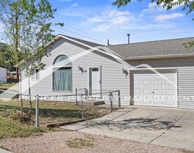 Building Photo - 2212 Wheeler Ave