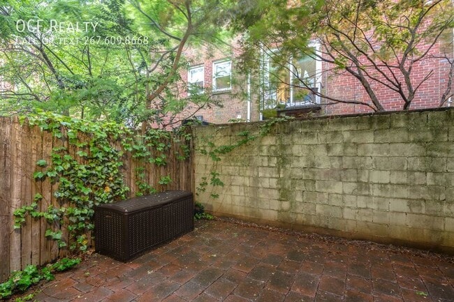 Building Photo - Washington Square West Two Bedroom Home