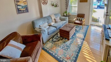 Building Photo - 4 W 1st Ave