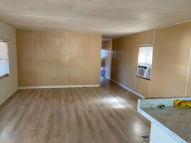 Foto del edificio - 10406 Camp Mack Rd