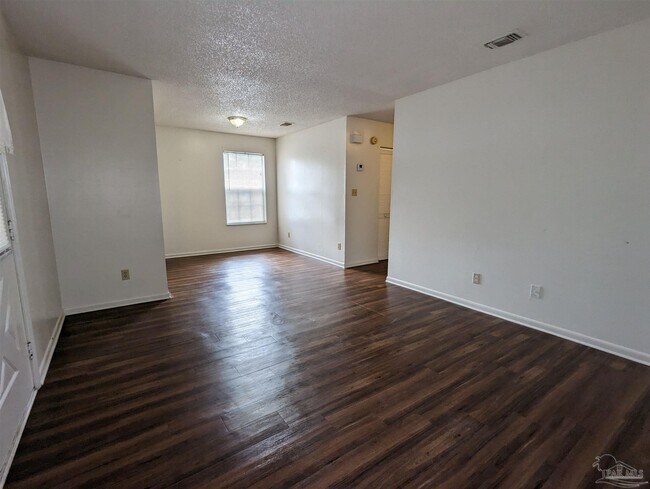 Foto del edificio - 6288 Hamilton Bridge Rd