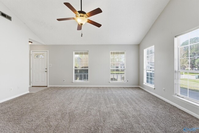 Building Photo - 2504 Reabok Cir SW