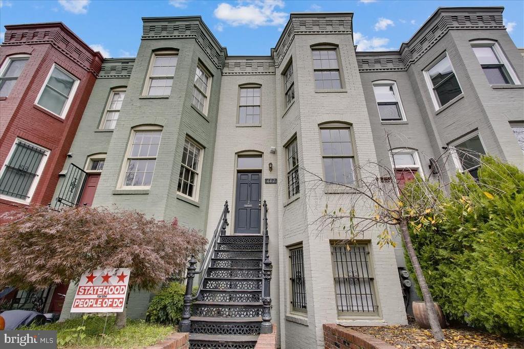 Primary Photo - 612 C St NE