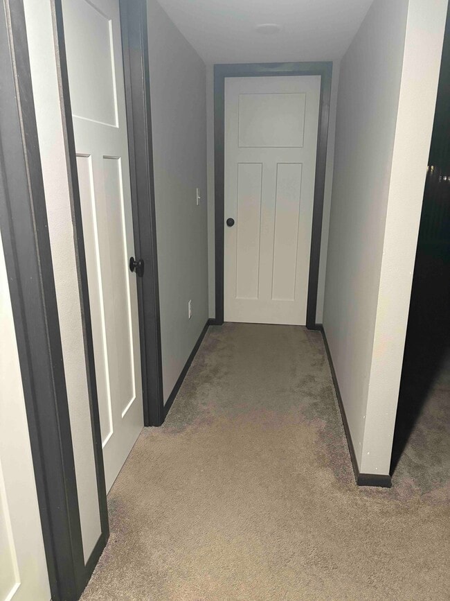 Building Photo - 1304 Legend Dr