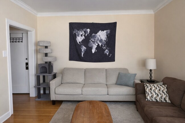 Sala de estar - 1070 W Granville Ave