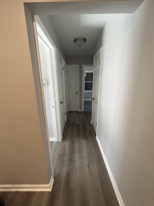 Foto del edificio - 10846 Somerset Ave