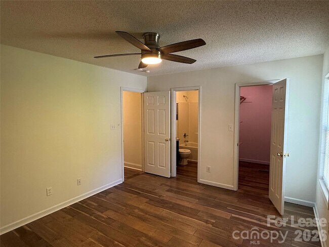 Foto del edificio - 330 Ferrell Ave