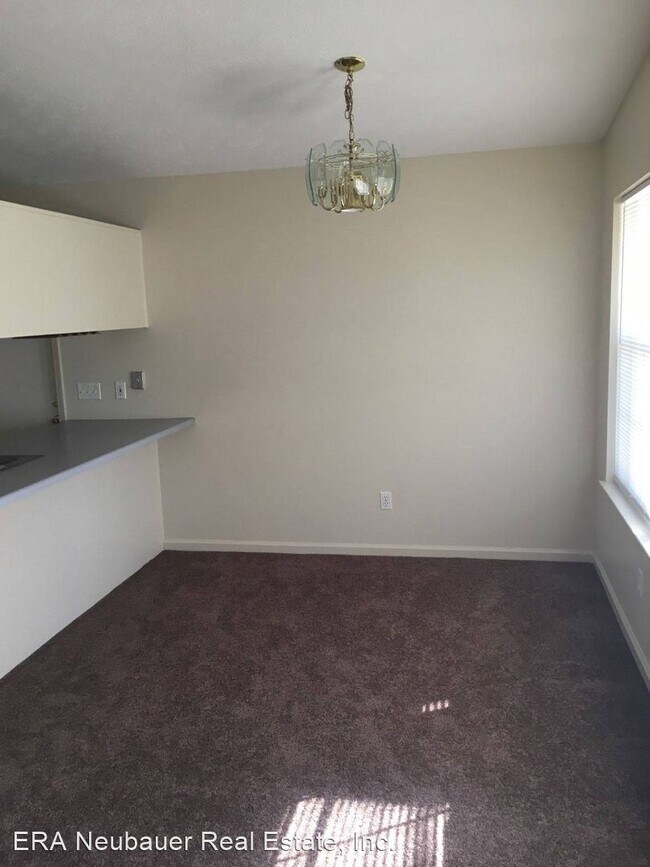 Building Photo - 3 br, 2 bath House - 511 E 4th Street