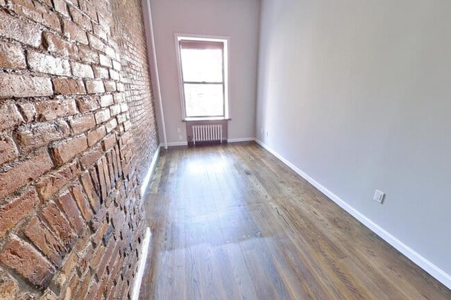Photo - 232 W 14th St Apartment