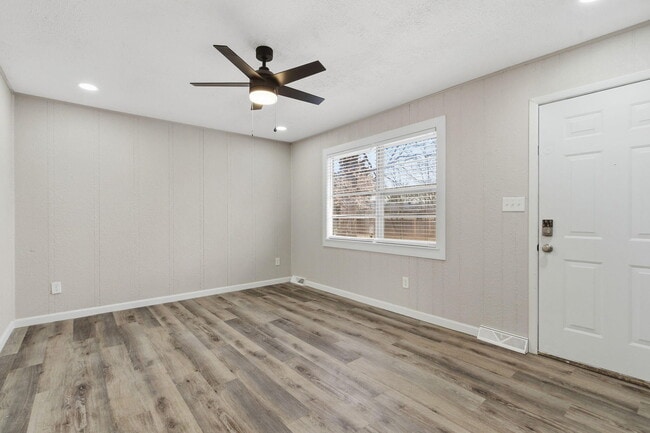 Foto del edificio - 2902 W Scott St