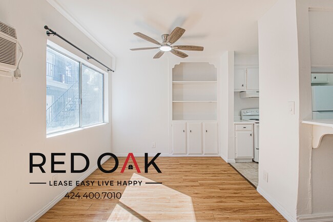 Foto del edificio - 10535 Lindley Ave