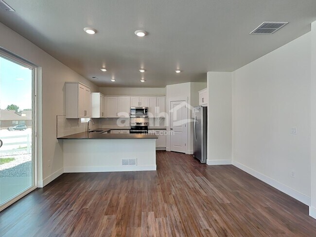 Foto del edificio - 804 S Oak St