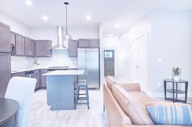 Foto del edificio - The Wren | Two Bedroom Townhome