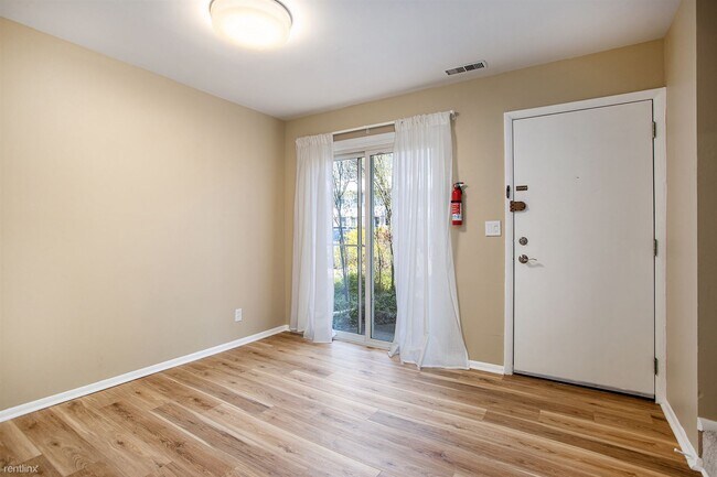Foto del edificio - 2 br, 1.5 bath Condo - 3577 Kenbrooke Ct