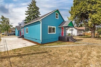Building Photo - 3114 S 56th St