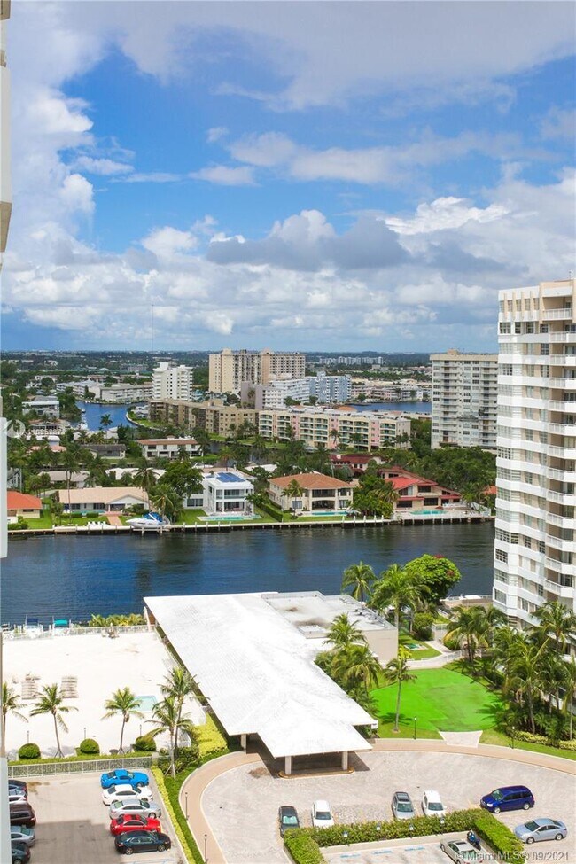 Building Photo - 1985 S Ocean Dr