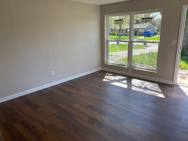 Building Photo - 10811 Jacqueline Way