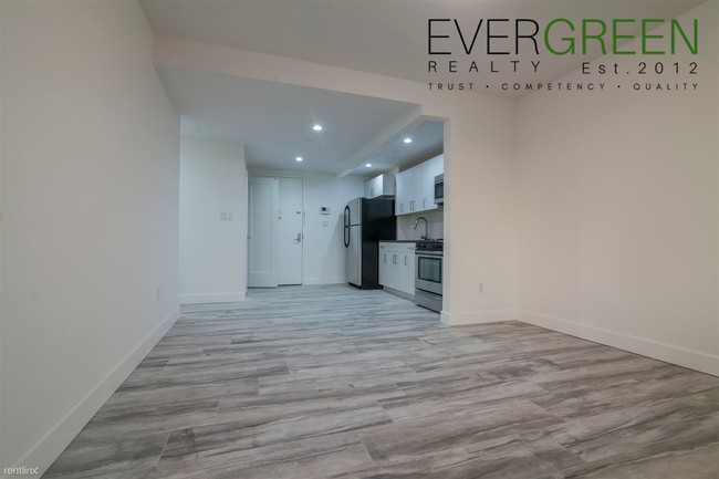 Foto del edificio - 106 Remsen Ave