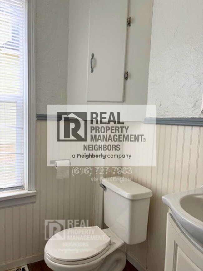 Foto del edificio - 88 E 18th St