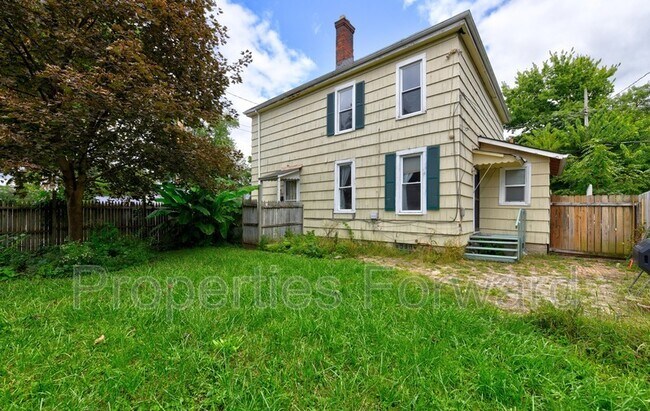 Foto del edificio - 673 E Sycamore St