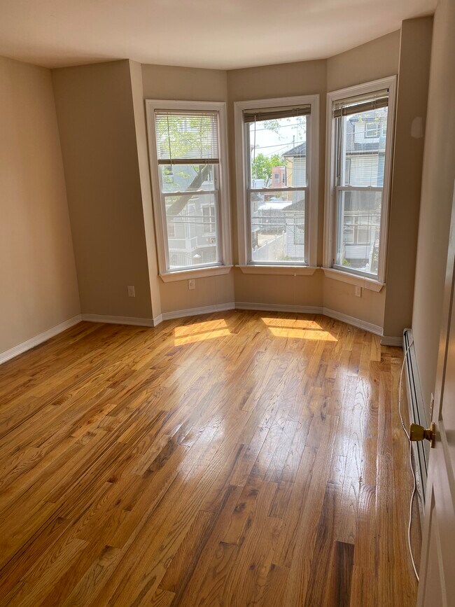 Building Photo - 35 Bulwer Pl