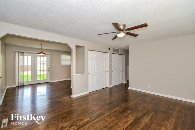 Building Photo - 4637 Summerside Rd