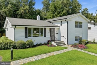 Building Photo - 9831 Singleton Dr
