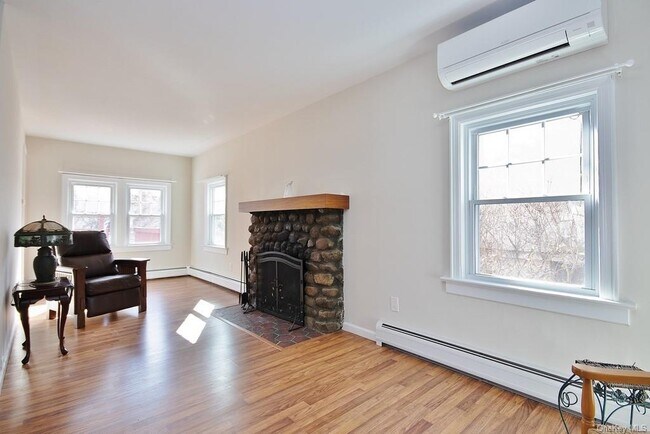 Building Photo - 60 N Serven St