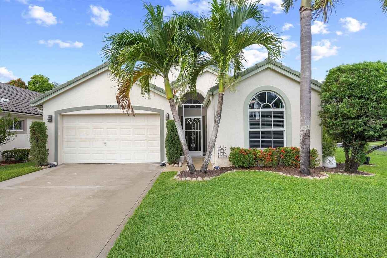 Primary Photo - 1664 Oak Berry Cir