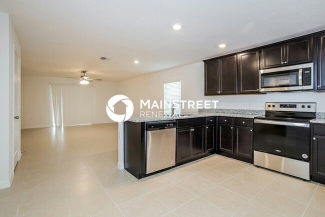 Foto del edificio - 4 Bedroom Pet-Friendly Home in Dundee, FL ...