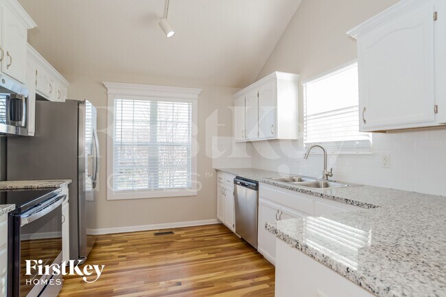 Building Photo - 728 Corrington Dr