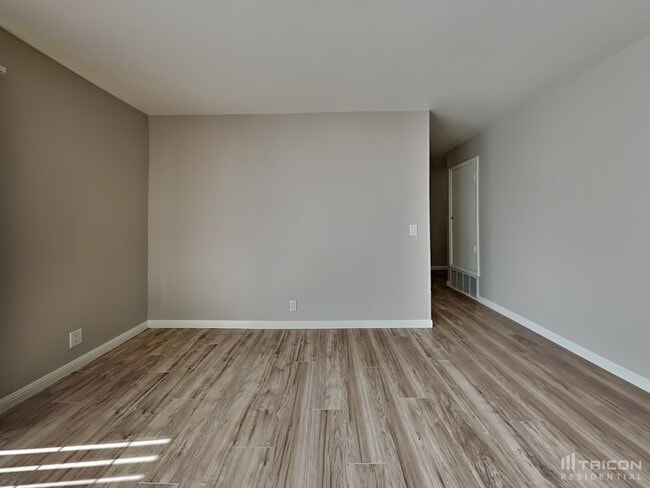 Foto del edificio - 1276 Alderwood Way