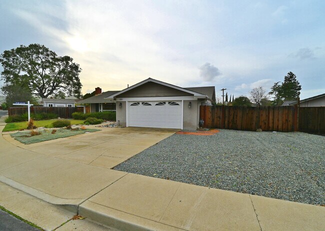 Building Photo - 5186 Brookside Ln