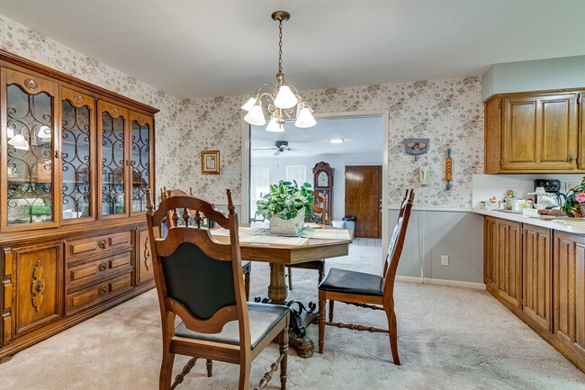 Building Photo - 5130 Vicki St