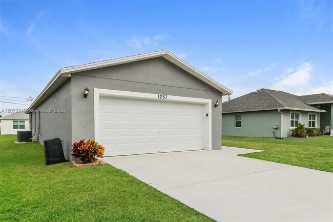 Foto del edificio - 1257 SW Century Ave