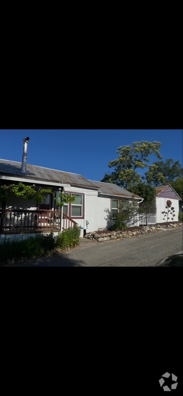 Building Photo - 517 Pleasant Valley Rd