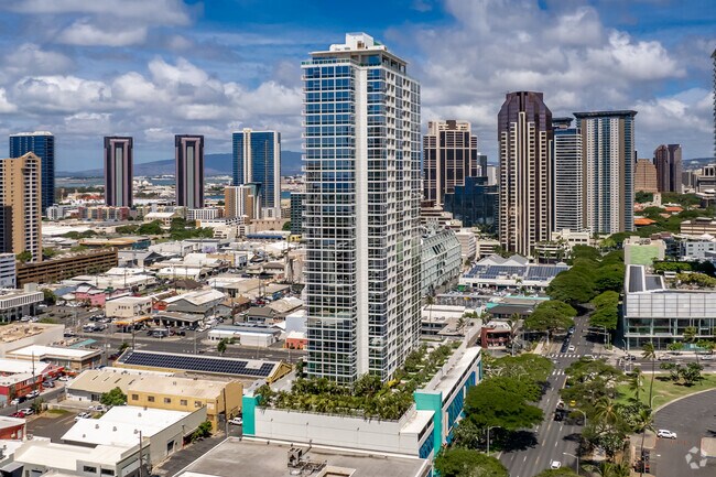 Building Photo - 909 Kapiolani Blvd