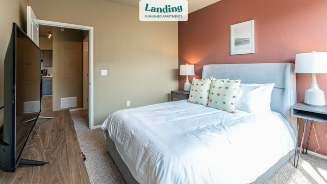 Building Photo - 550 Viridian Dr