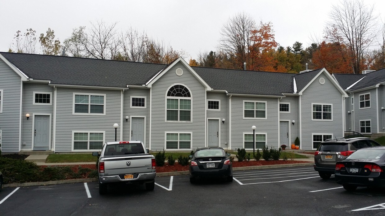 Pineridge Residences Apartments Ithaca, NY